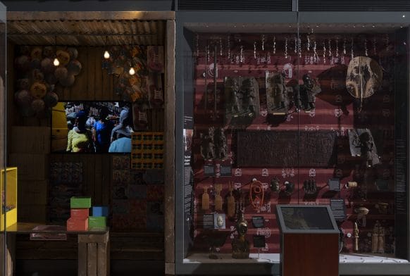 Benin Kingdom display: behind the case